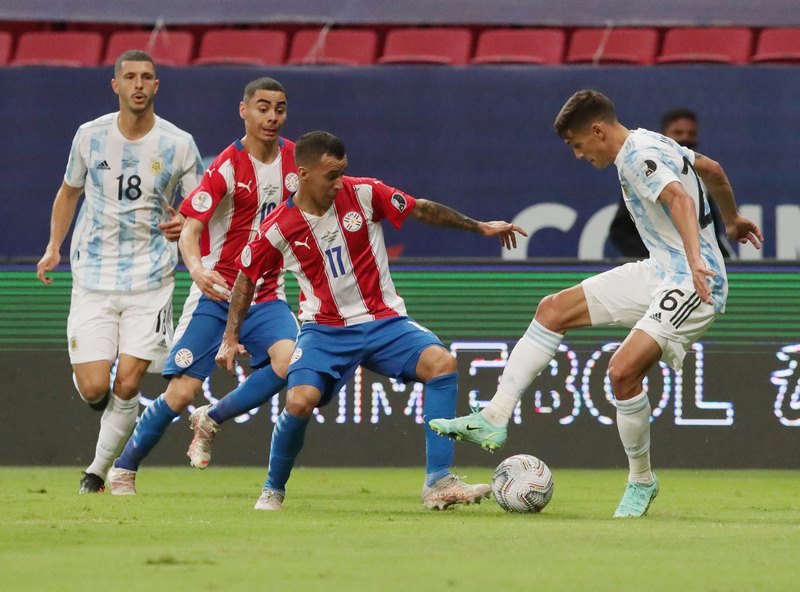 Câu lạc bộ Cerro Porteno hiện tại đứng đầu với 24 cầu thủ